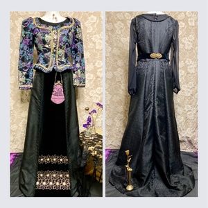 80s Oberbayern Black Dirndl Embroidered German Folk Dress Goth Renaissance Fair